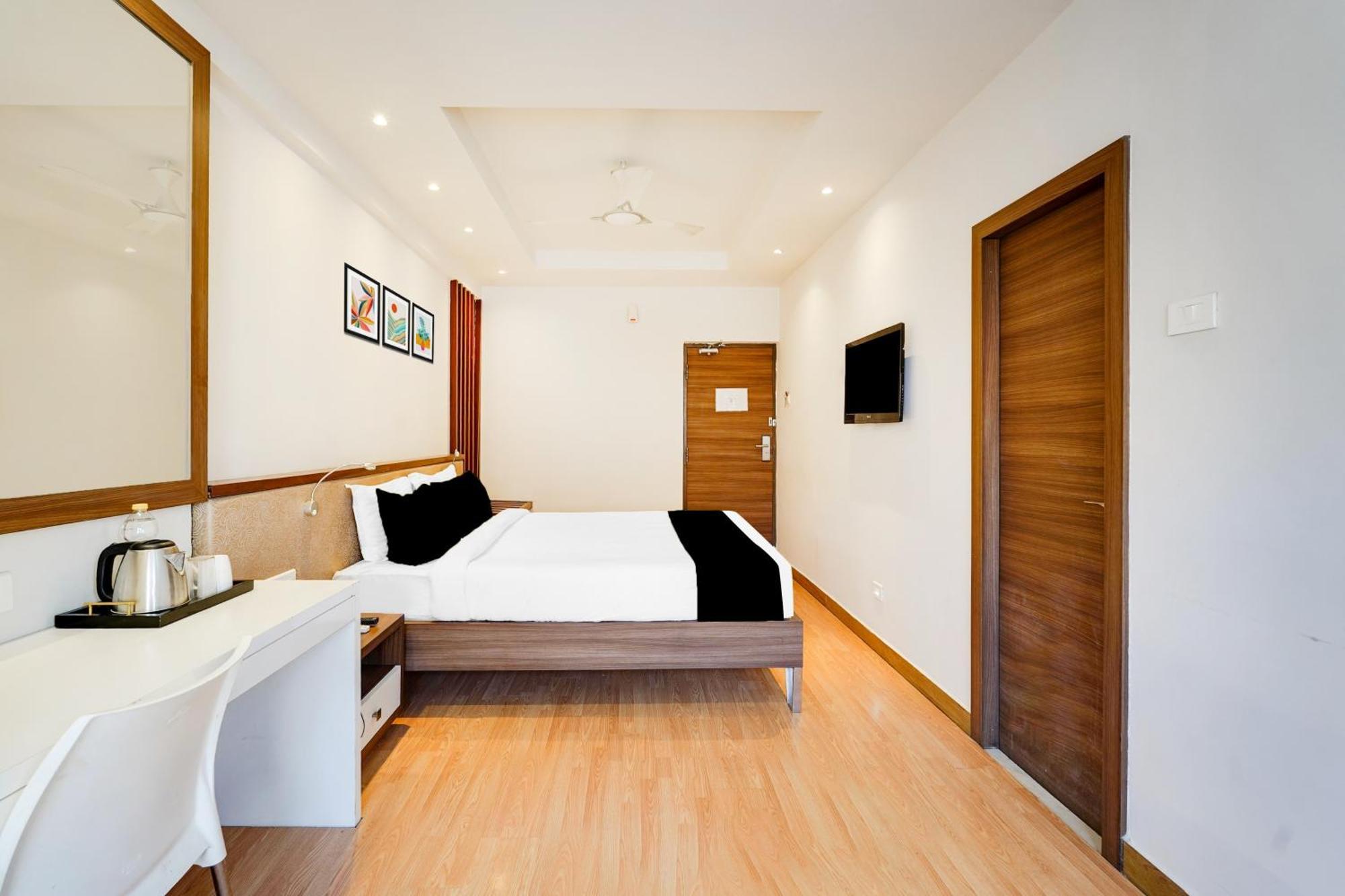 Super Townhouse Oak Kodambakkam Formerly Cine City 钦奈 外观 照片