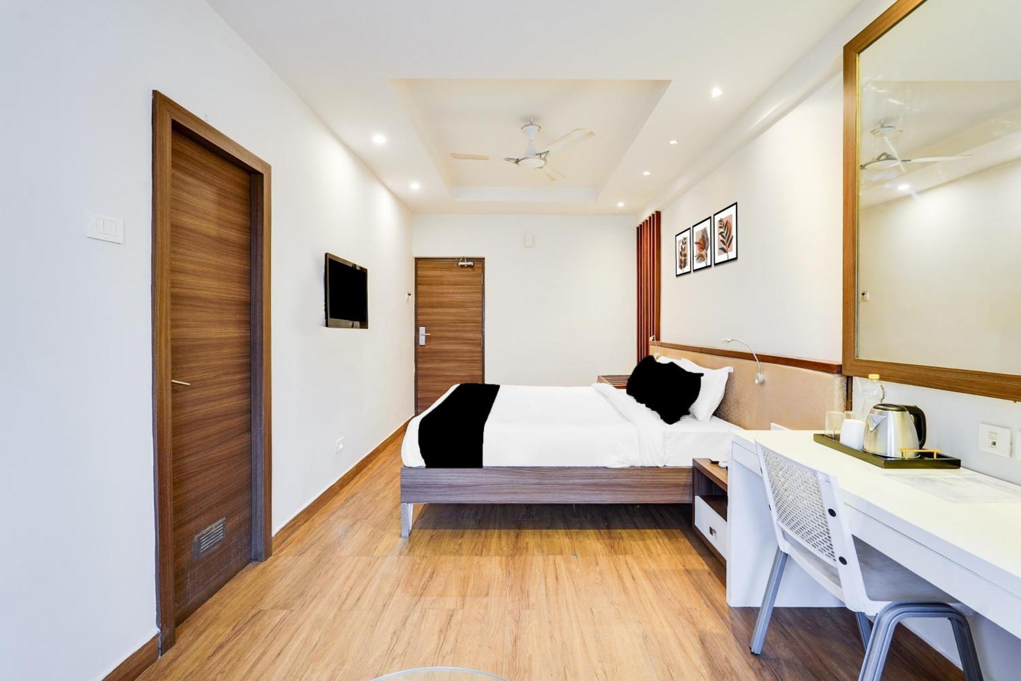 Super Townhouse Oak Kodambakkam Formerly Cine City 钦奈 外观 照片