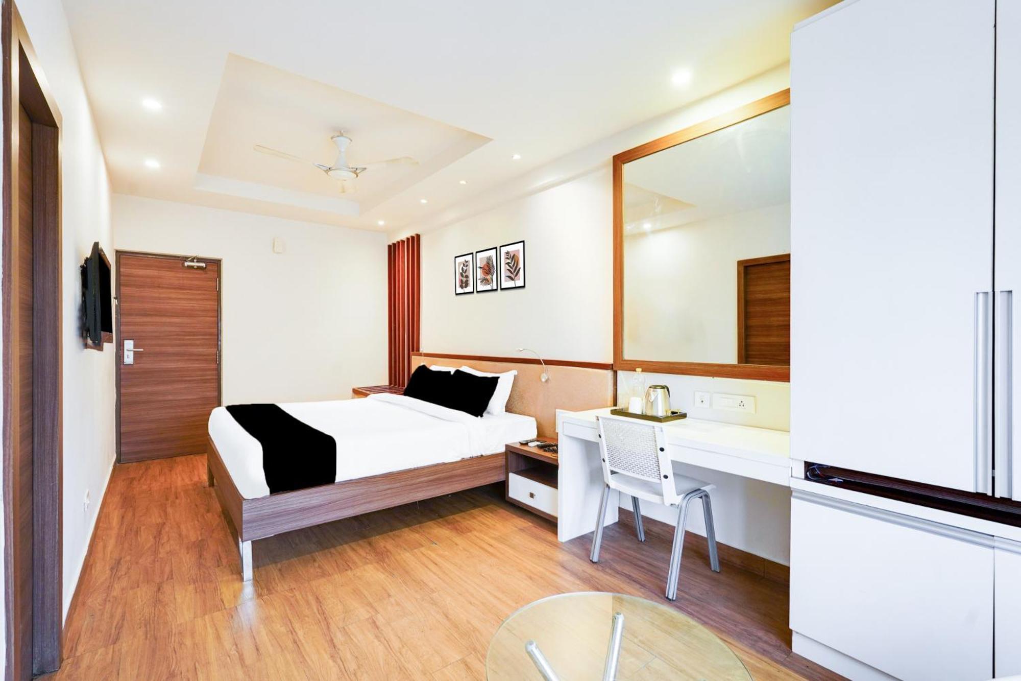 Super Townhouse Oak Kodambakkam Formerly Cine City 钦奈 外观 照片