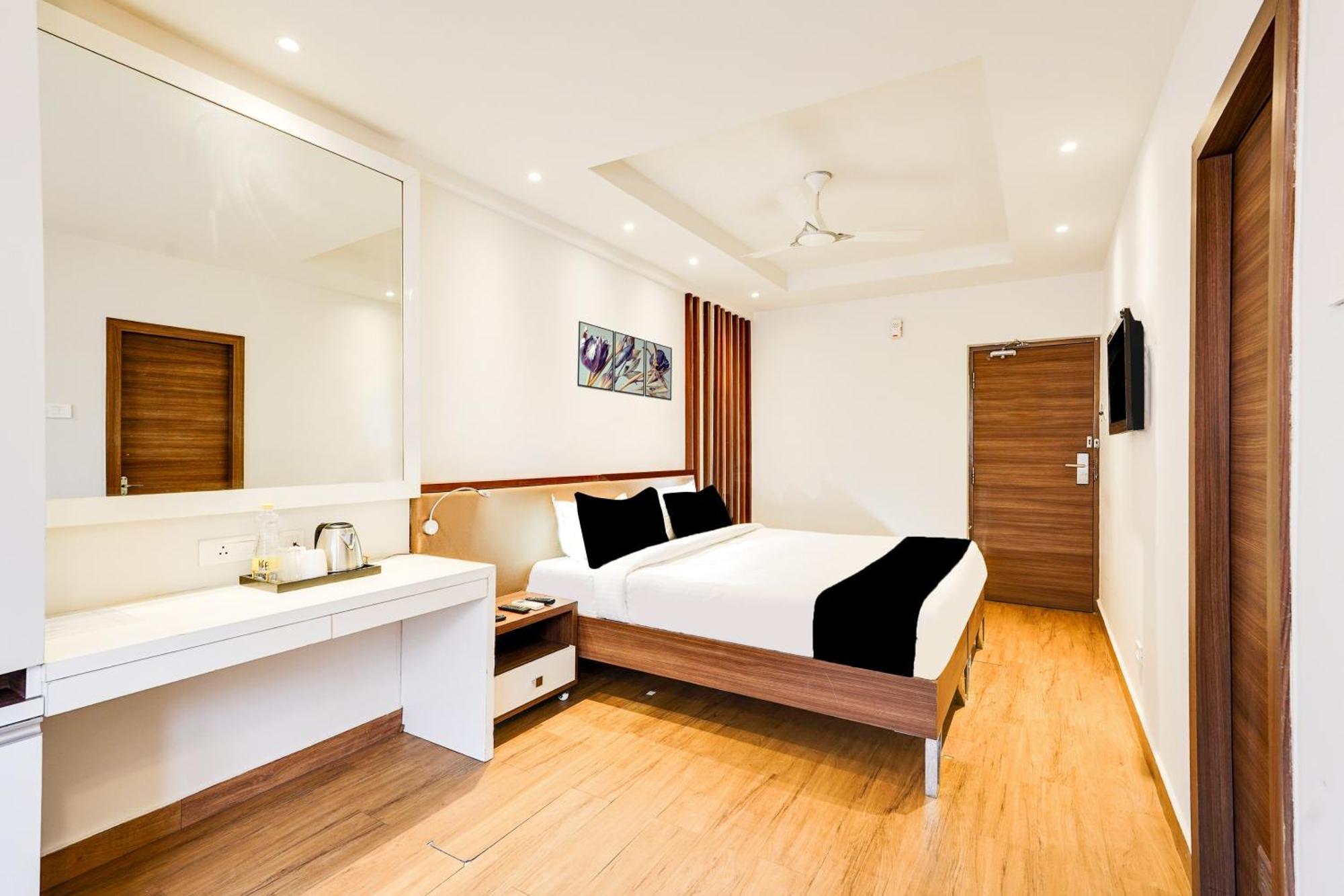 Super Townhouse Oak Kodambakkam Formerly Cine City 钦奈 外观 照片